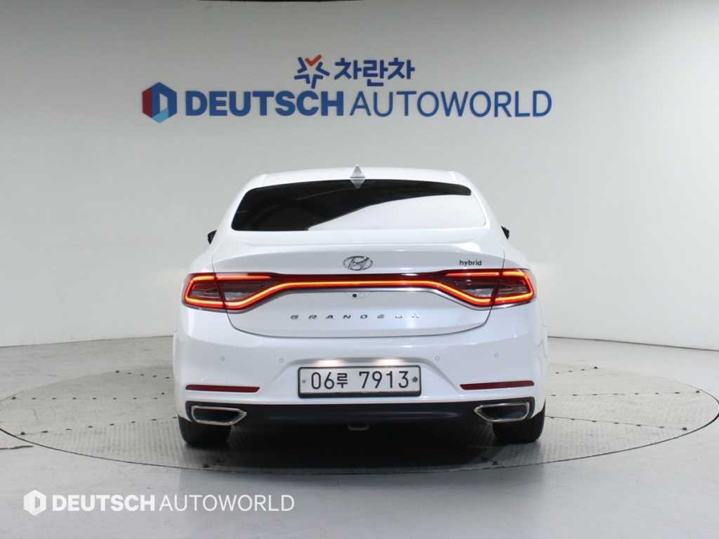 HYUNDAI Grandeur - Vista 4