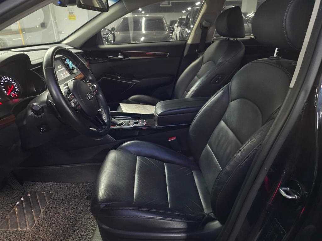 KIA K7 - Vista 10