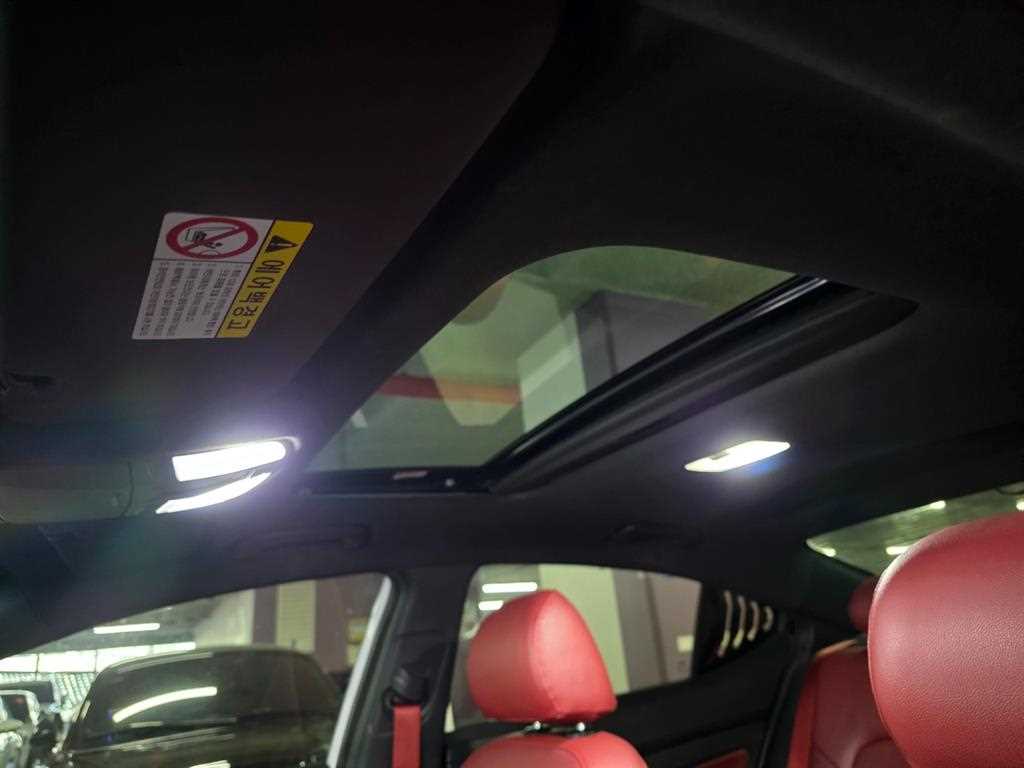 HYUNDAI Avante 2018 Verde - Importación desde Corea - HF Imports Iquique - Foto 14