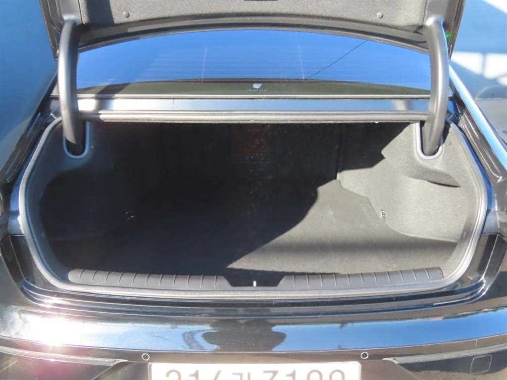 HYUNDAI Grandeur - Vista 5