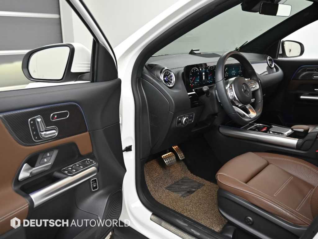 Mercedes Benz GLA Class - Vista 11