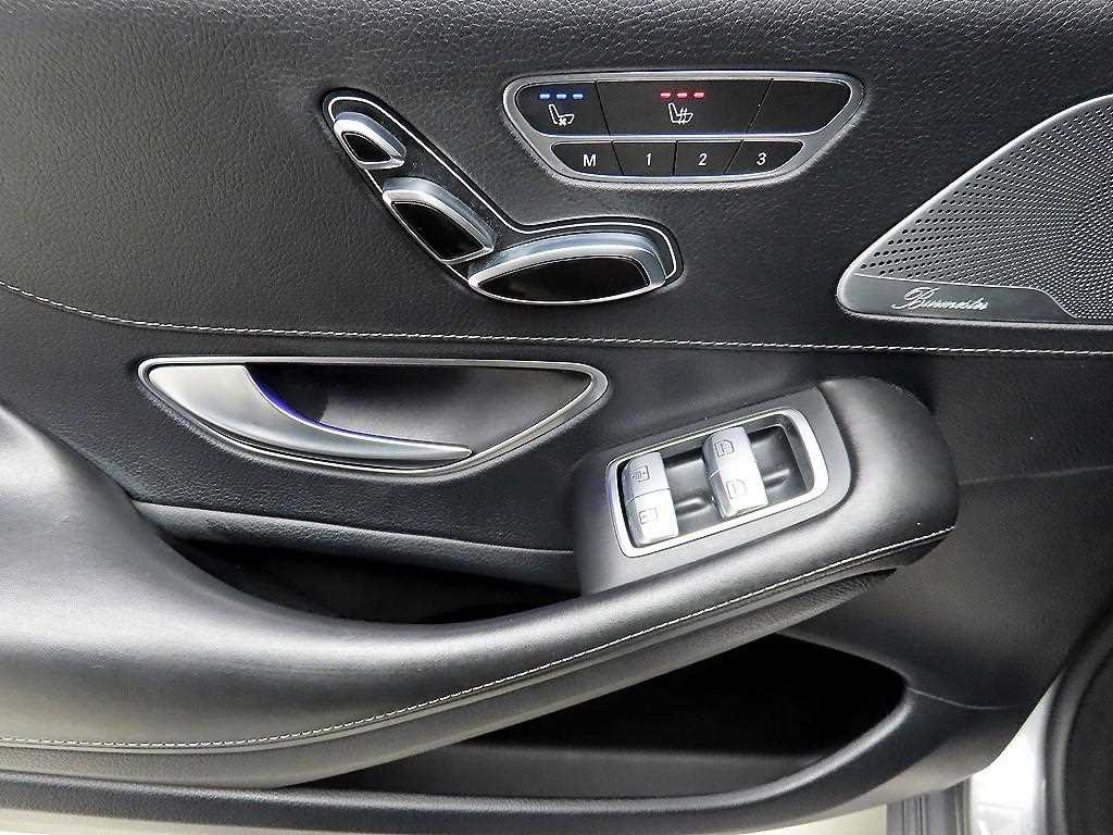 Mercedes Benz S Class - Vista 12