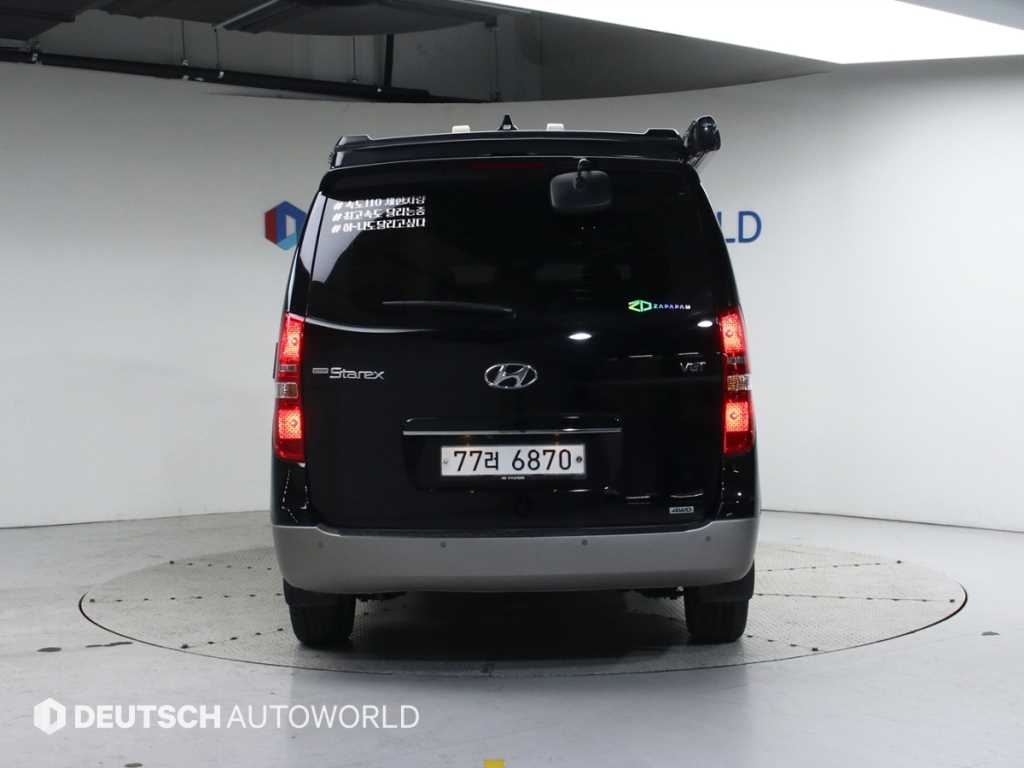 HYUNDAI Starex - Vista 4