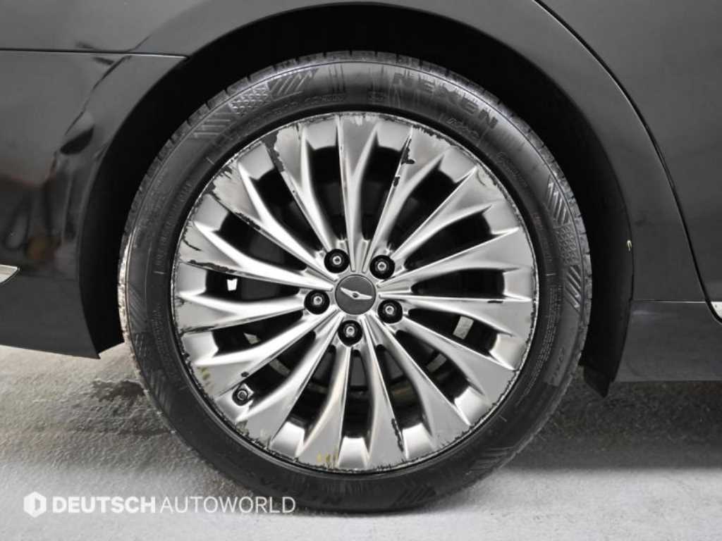 Genesis EQ900 - Vista 5