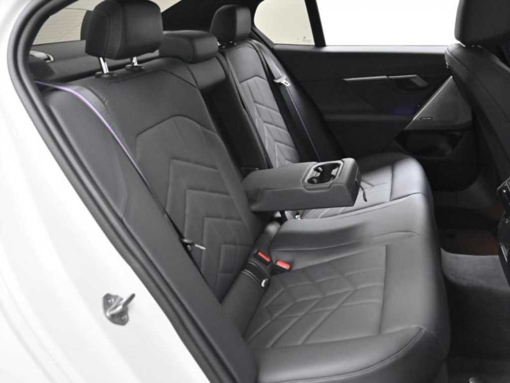 BMW 5 Series - Vista 11