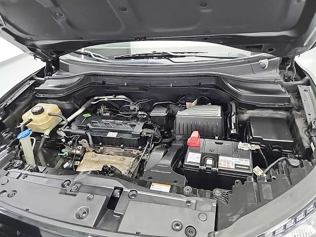 Ssangyong Tivoli - Vista 5