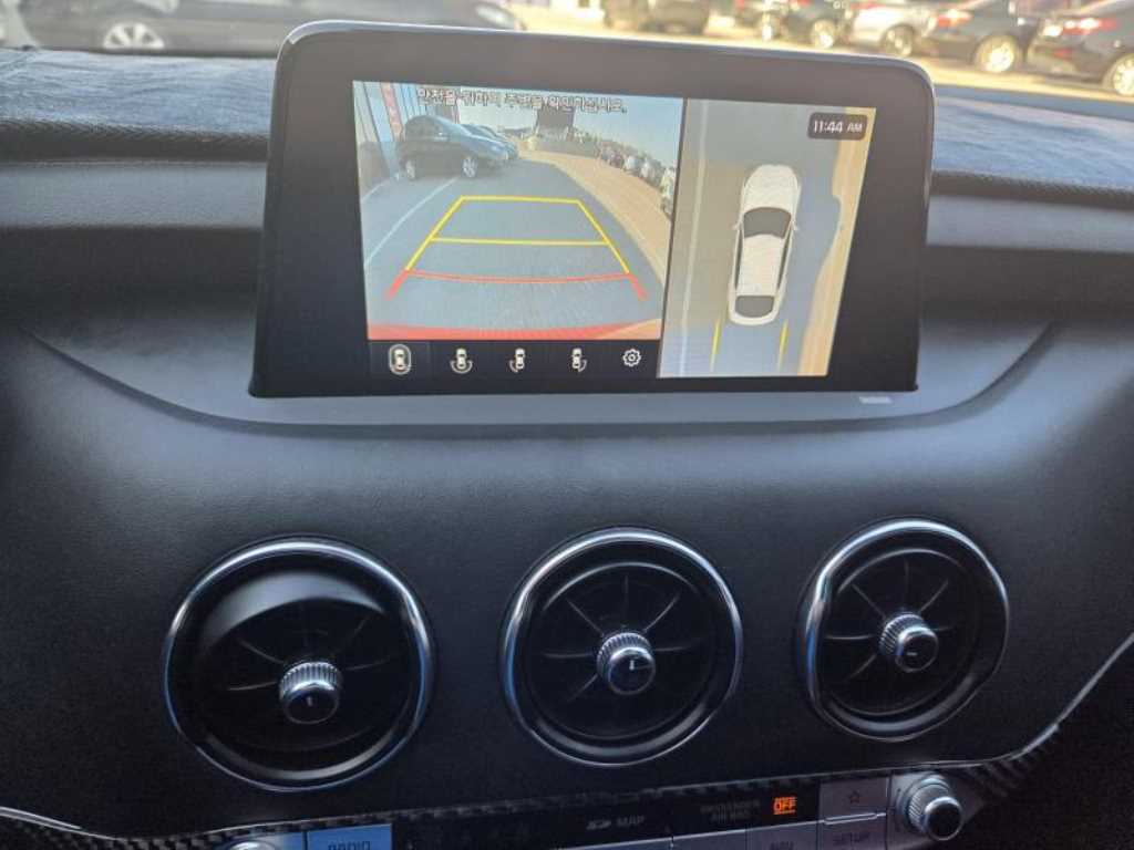 KIA Stinger - Vista 8