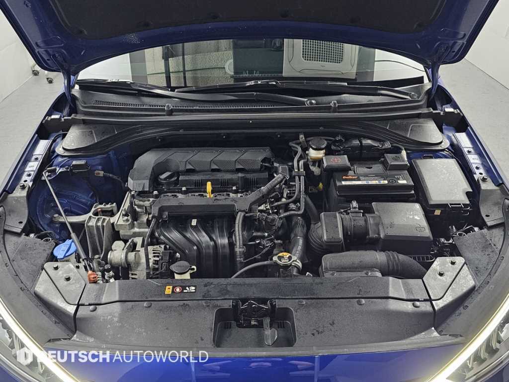 HYUNDAI Avante - Vista 6