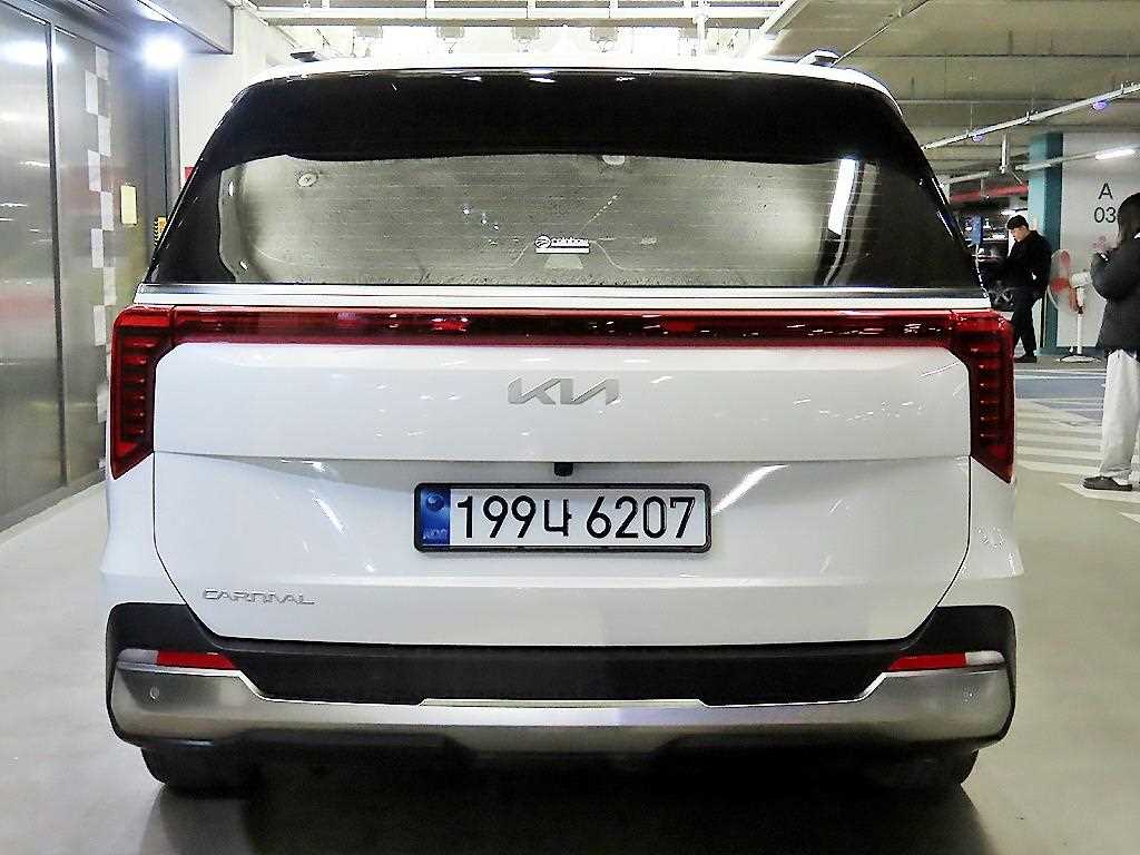 KIA Carnival - Vista 5
