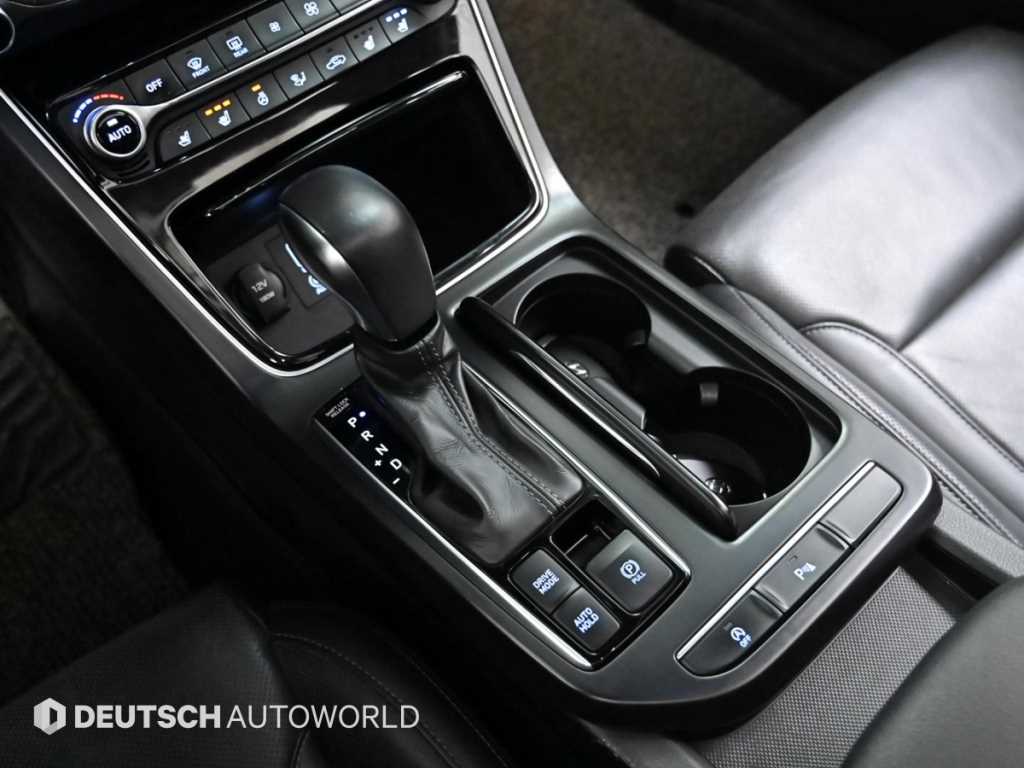 HYUNDAI Grandeur - Vista 9