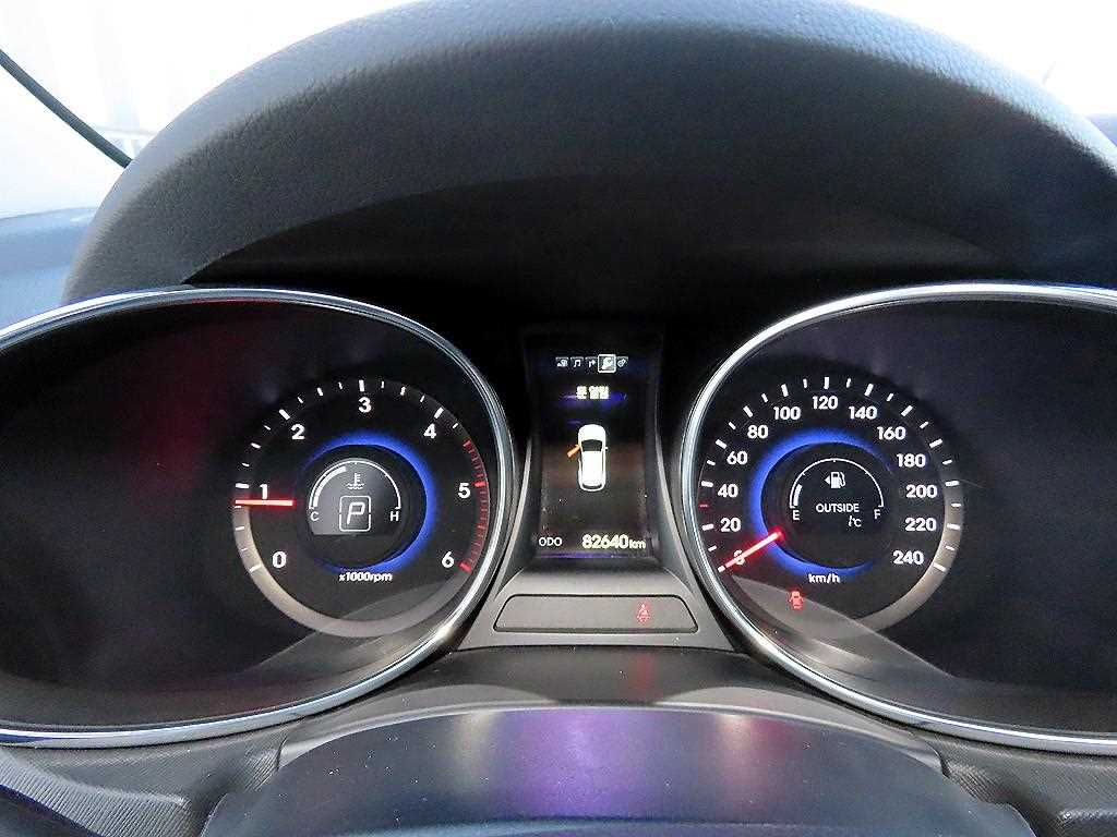 HYUNDAI Santa Fe - Vista 9