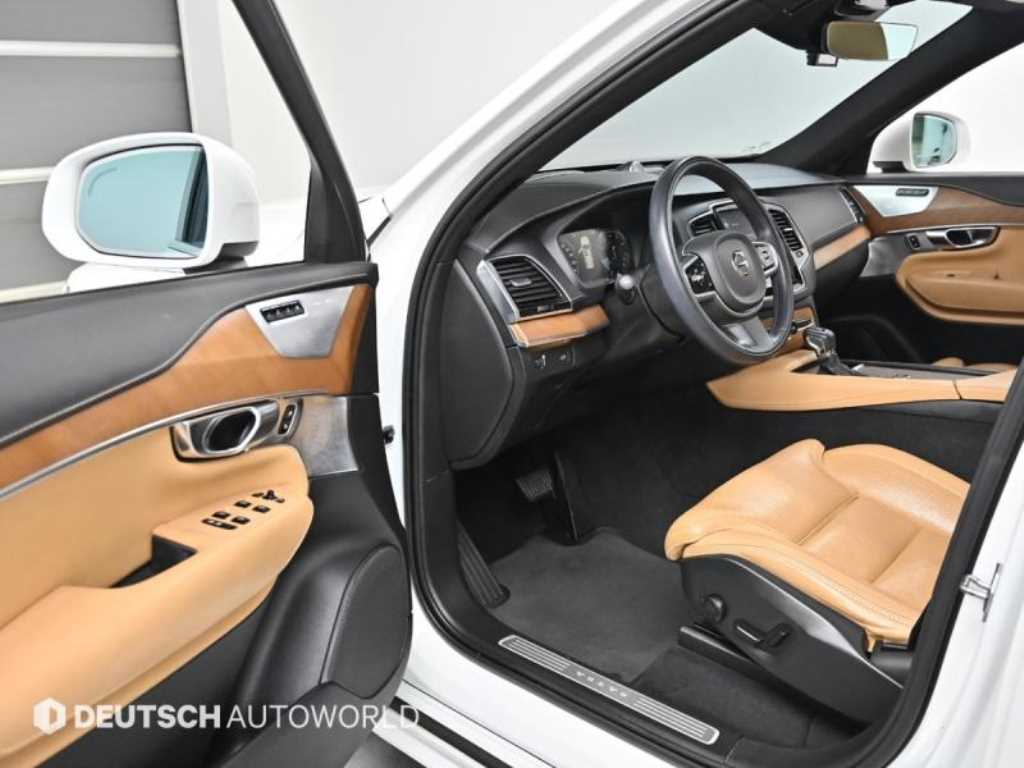 Volvo XC90 - Vista 11