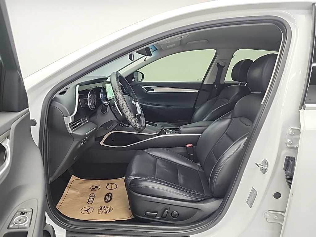 HYUNDAI Grandeur - Vista 11