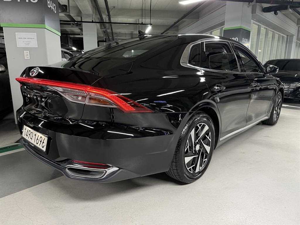 HYUNDAI Grandeur - Vista 4