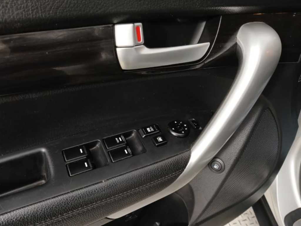 KIA Sorento - Vista 9