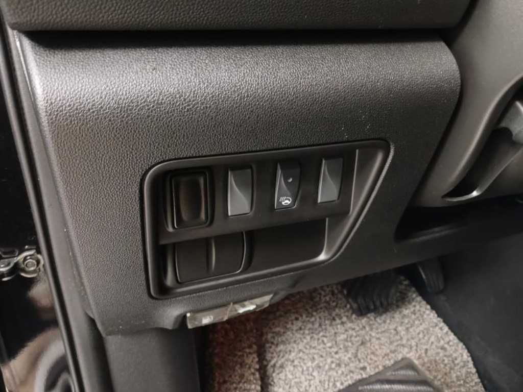 SAMSUNG QM6 - Vista 12