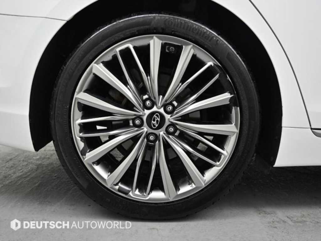 HYUNDAI Grandeur - Vista 5