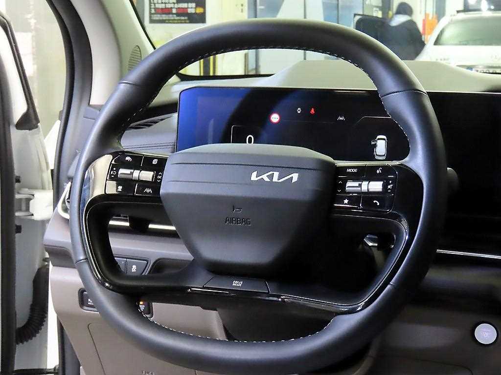 KIA Carnival - Vista 8