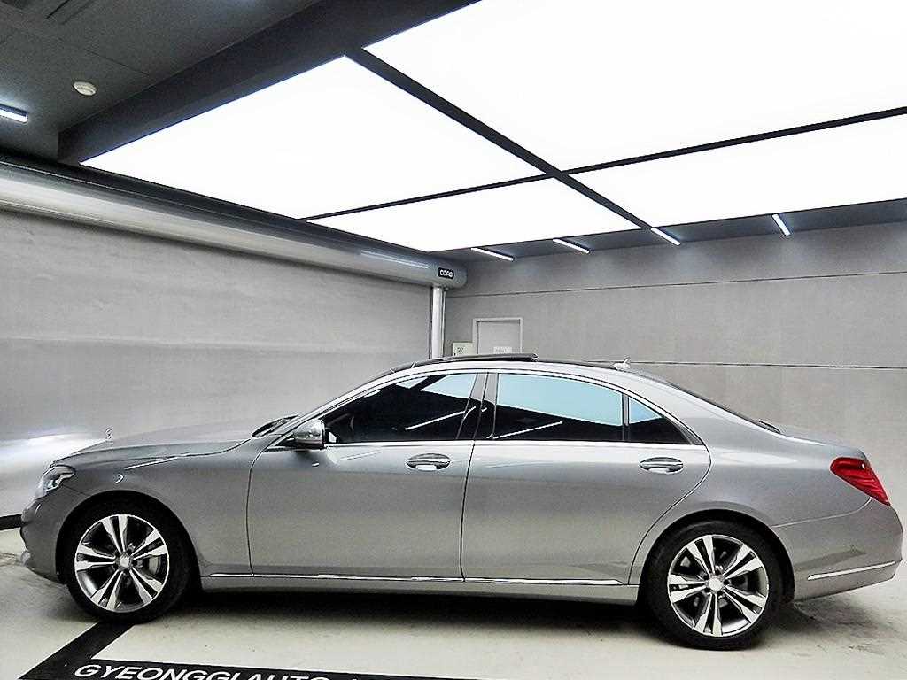 Mercedes Benz S Class - Vista 4
