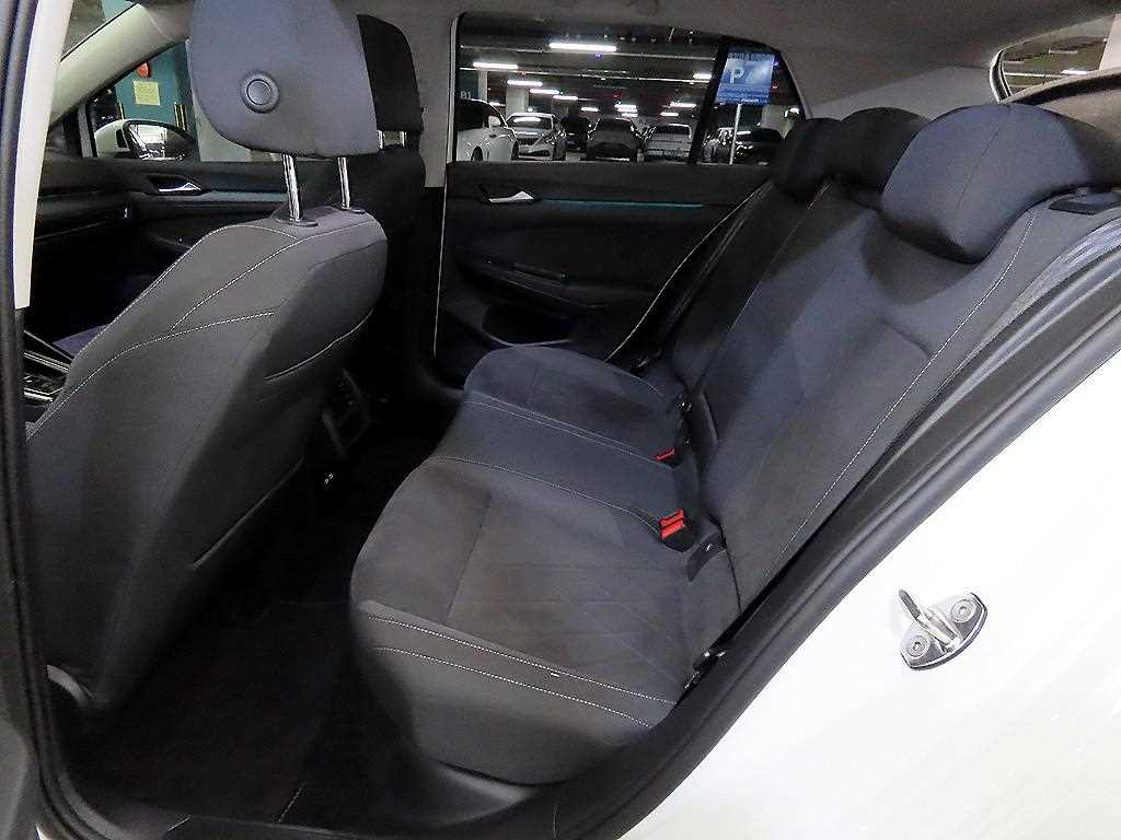 Volkswagen Golf - Vista 7