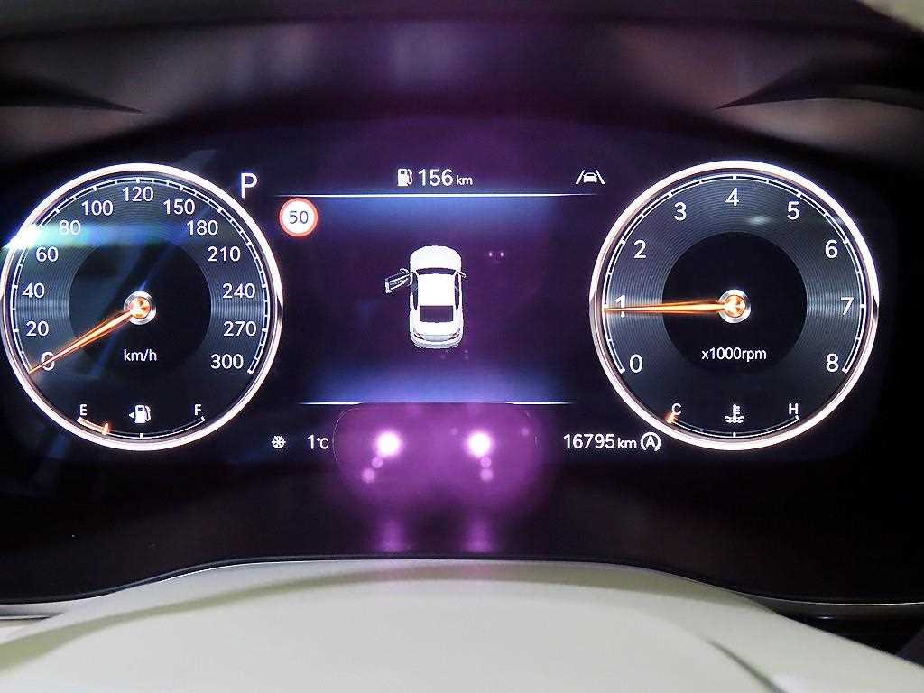 Genesis G70 - Vista 9