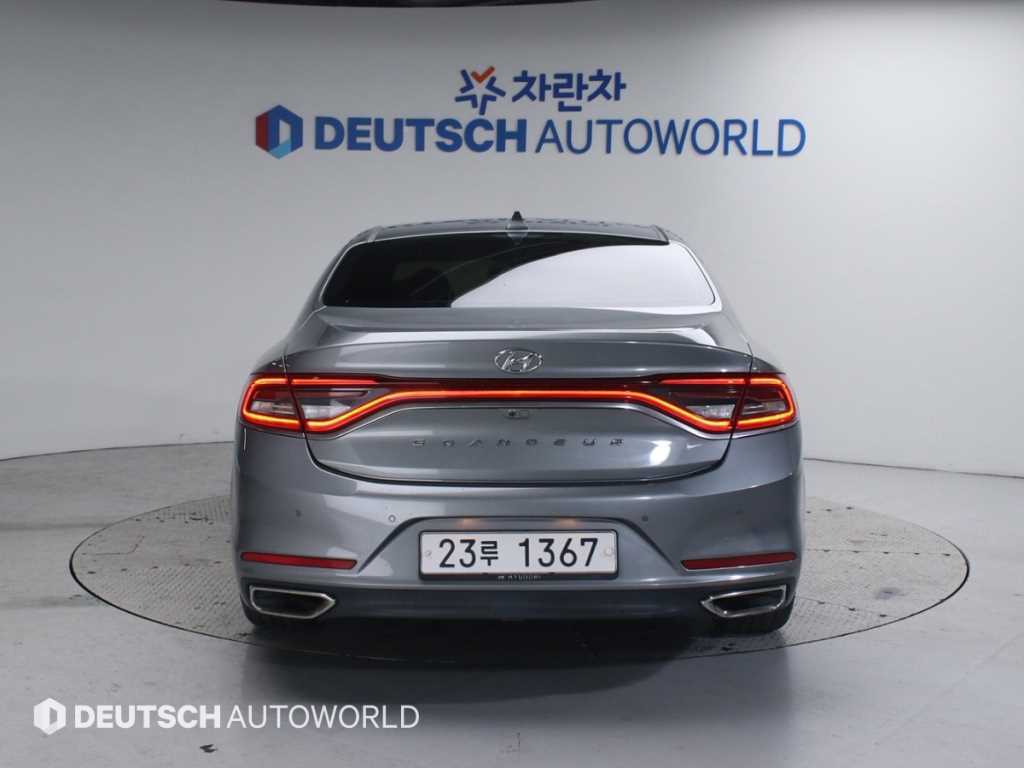 HYUNDAI Grandeur - Vista 5