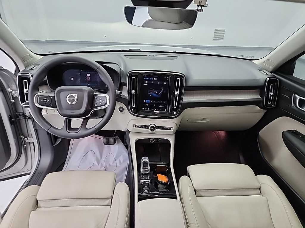 Volvo XC40 - Vista 7
