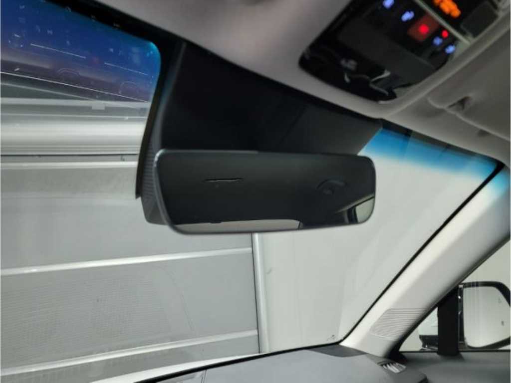 HYUNDAI Grandeur - Vista 7