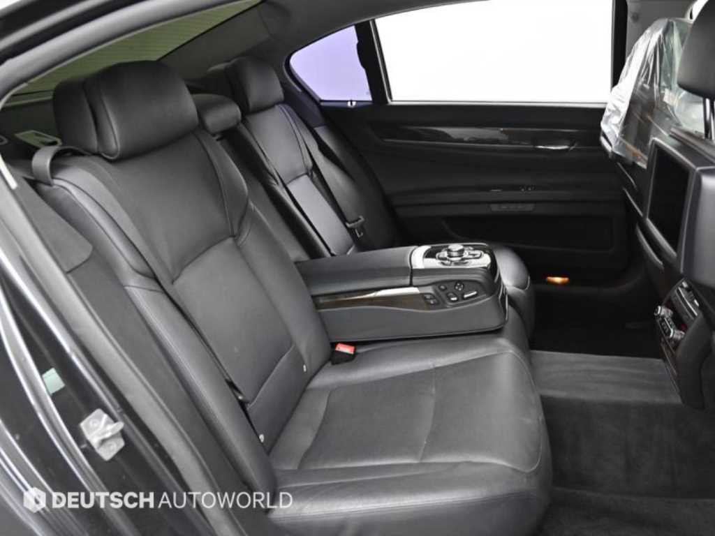 BMW 7 Series - Vista 12