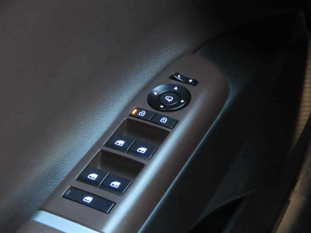 HYUNDAI Grandeur - Vista 9