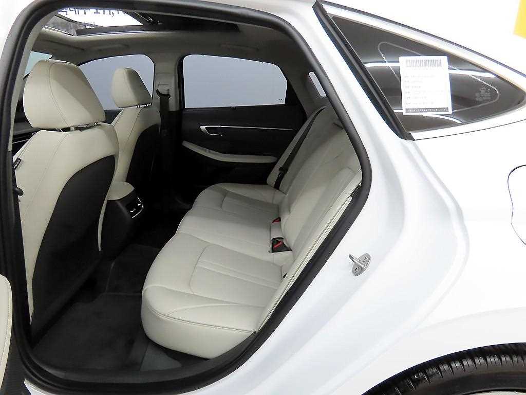 HYUNDAI Sonata - Vista 6