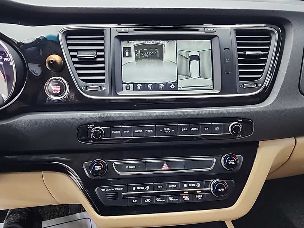 KIA Carnival - Vista 10