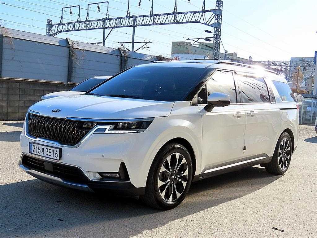 KIA Carnival - Vista 2