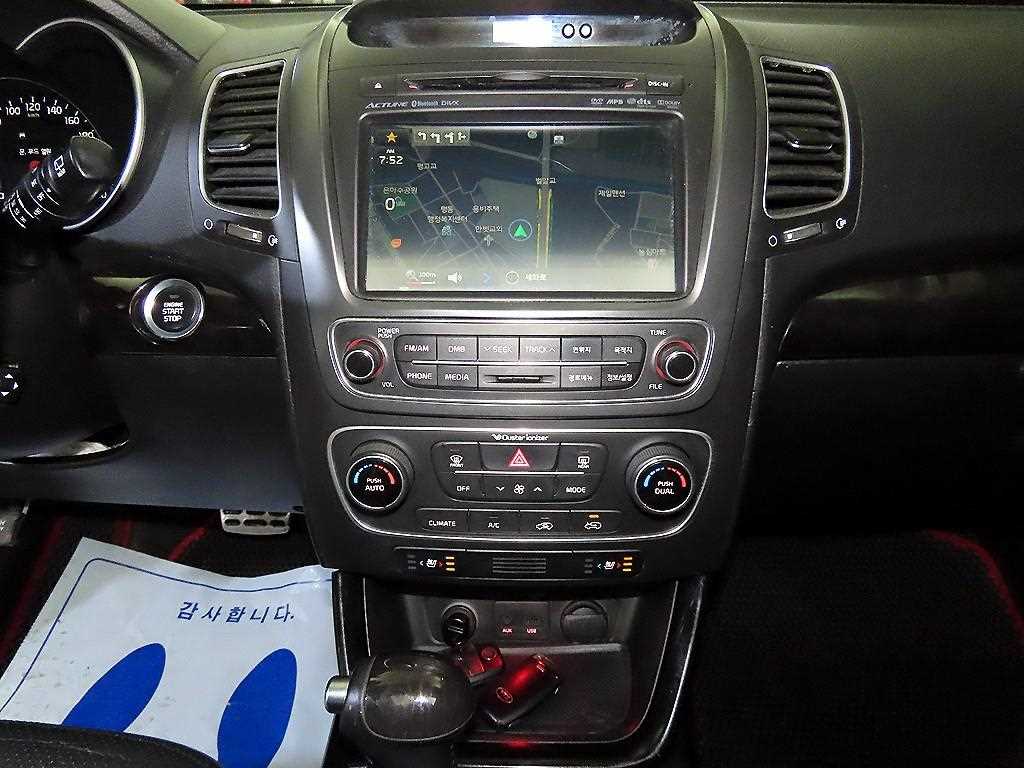 KIA Sorento - Vista 11