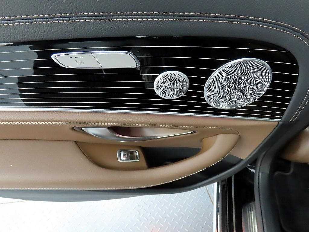 Mercedes Benz E class - Vista 11