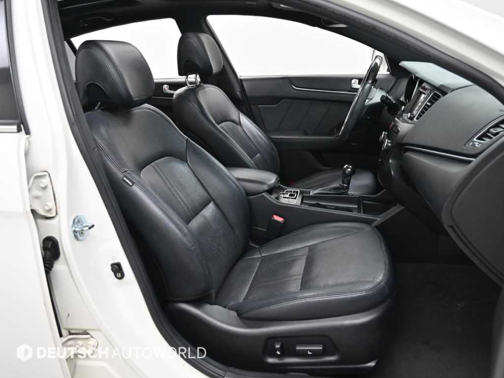 KIA K7 - Vista 10