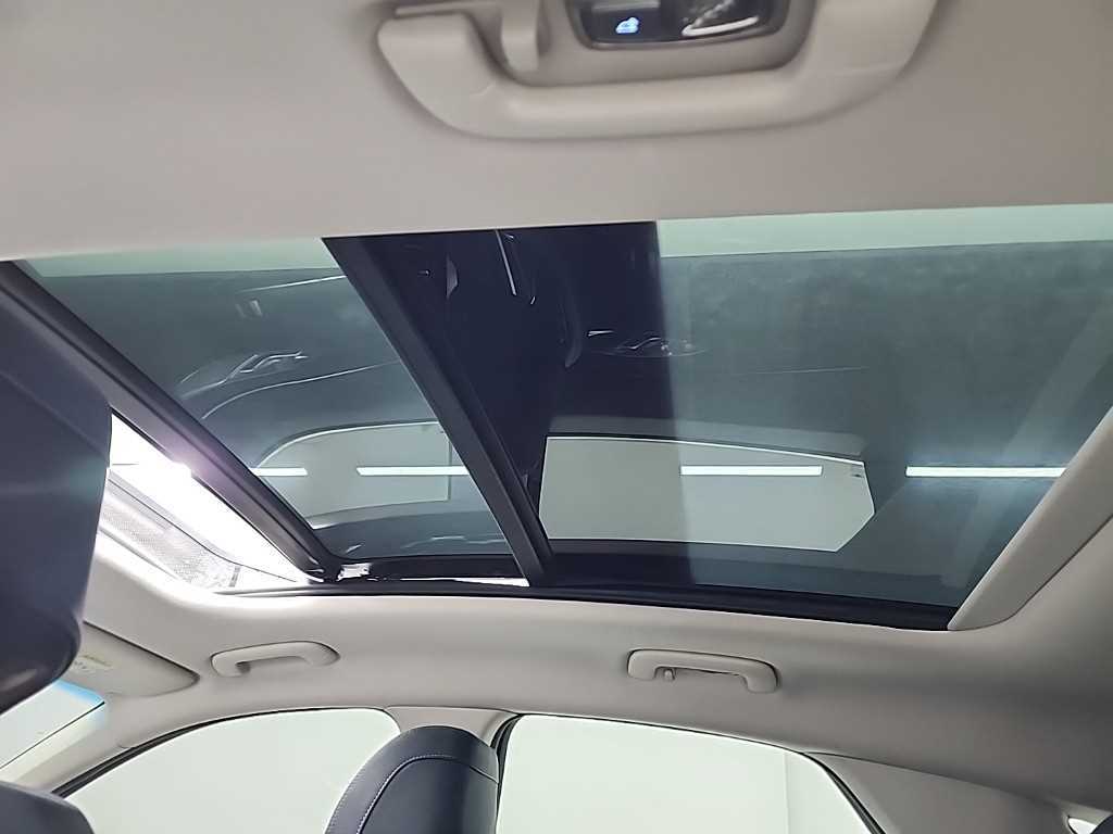 Genesis GV70 2021 Blanco - Importación desde Corea - HF Imports Iquique - Foto 14