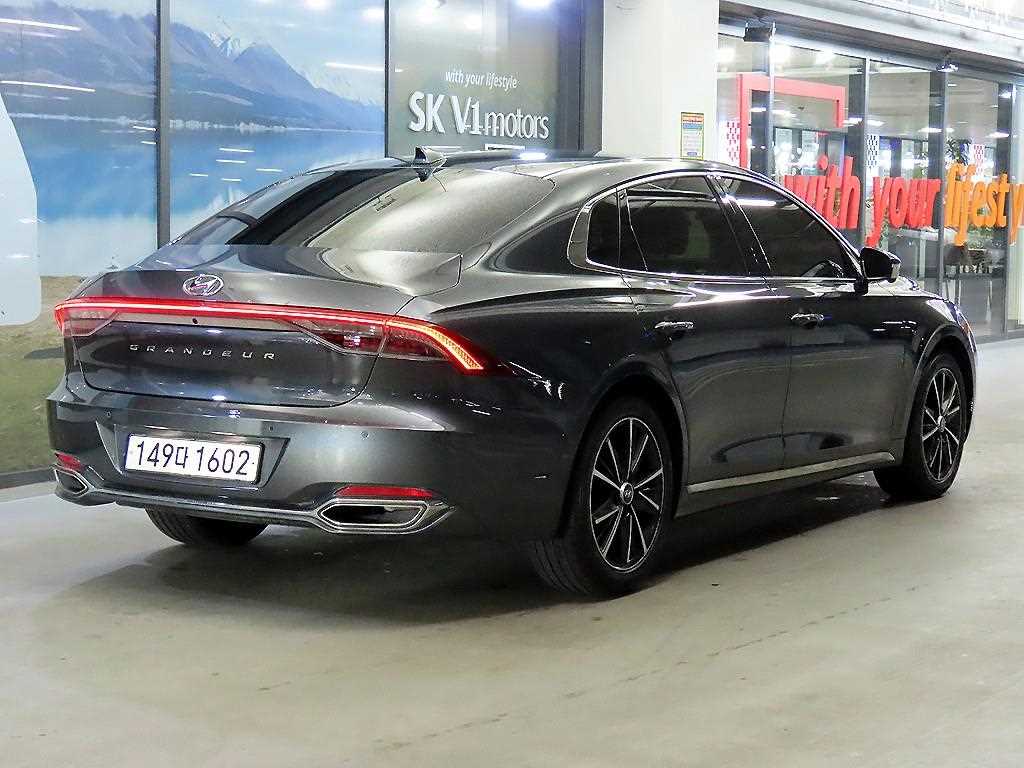 HYUNDAI Grandeur - Vista 4