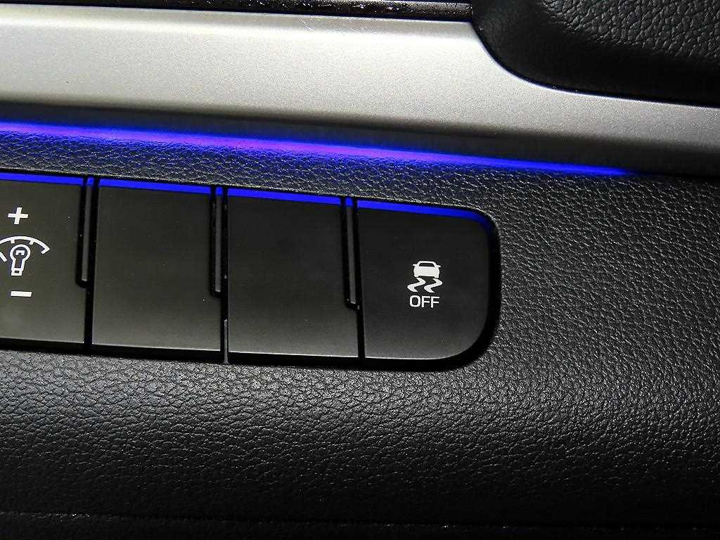 HYUNDAI Avante 2016 Blanco - Importación desde Corea - HF Imports Iquique - Foto 14