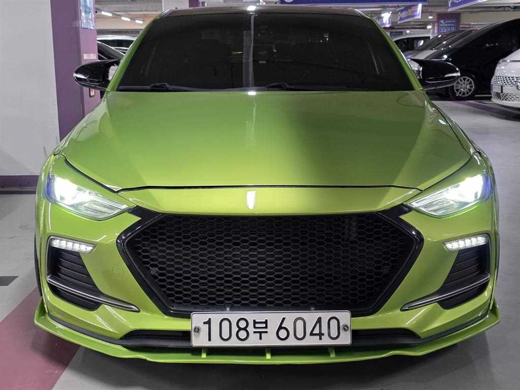 HYUNDAI Avante - Vista 2