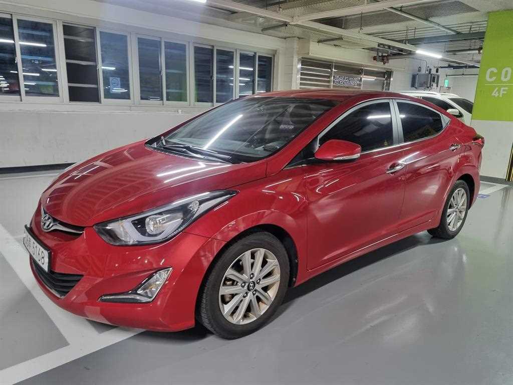 HYUNDAI Avante - Vista 3