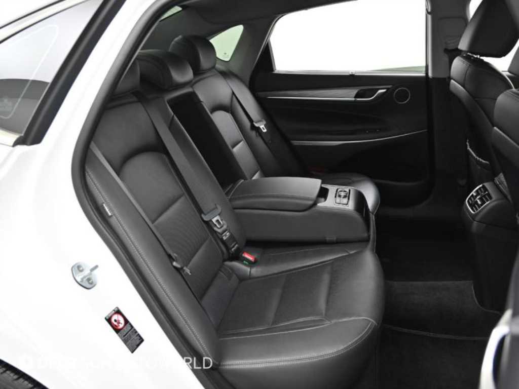 HYUNDAI Grandeur - Vista 12