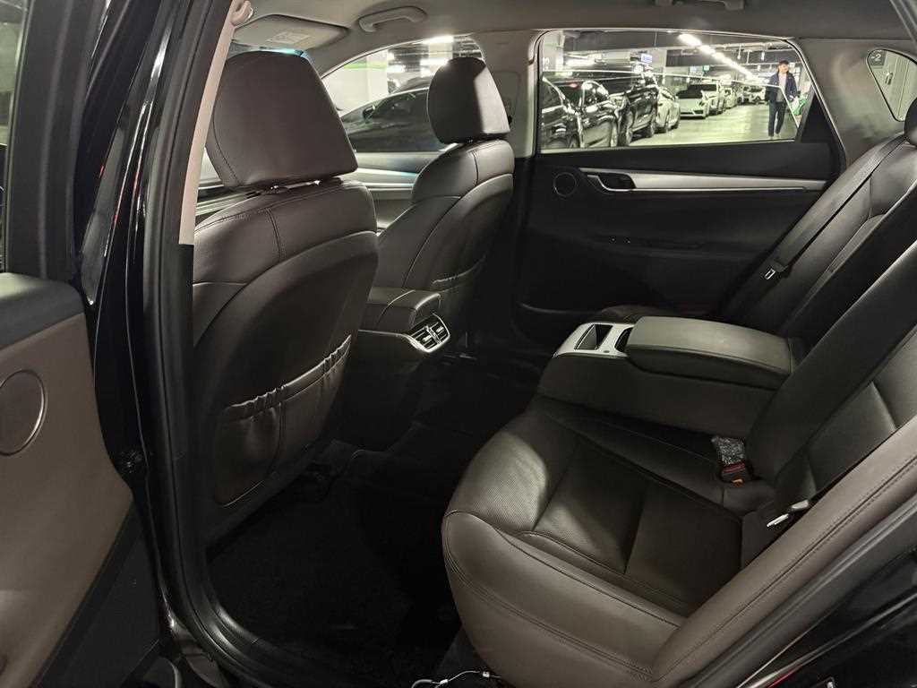 HYUNDAI Grandeur - Vista 12