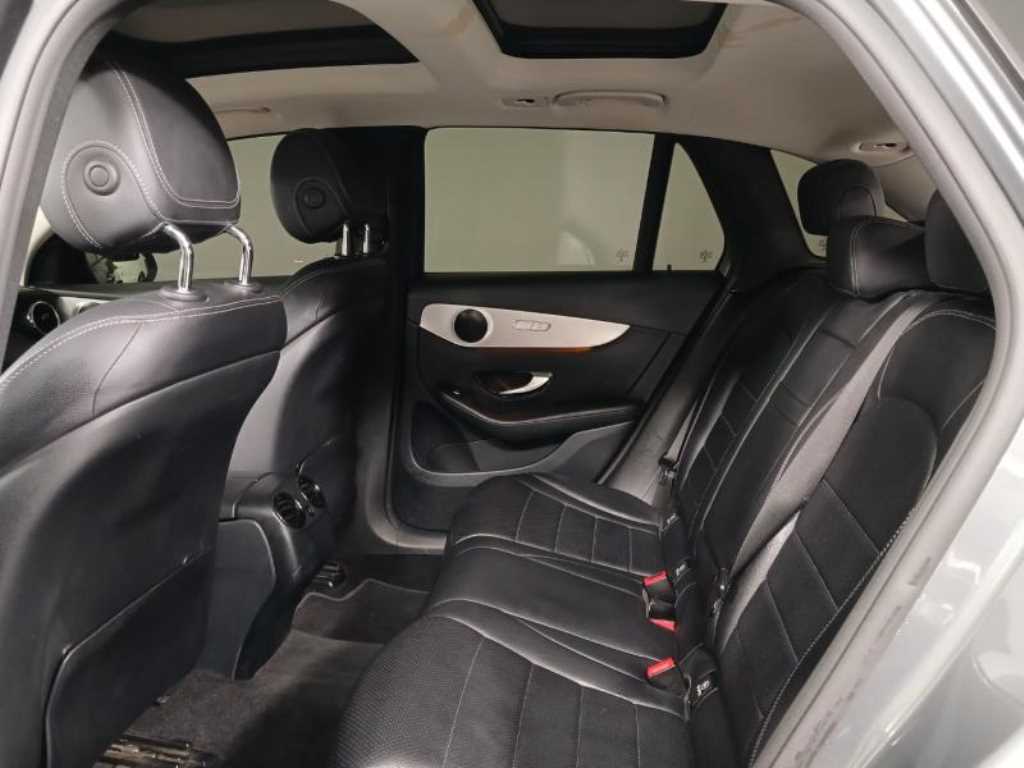 Mercedes Benz GLC Class - Vista 8