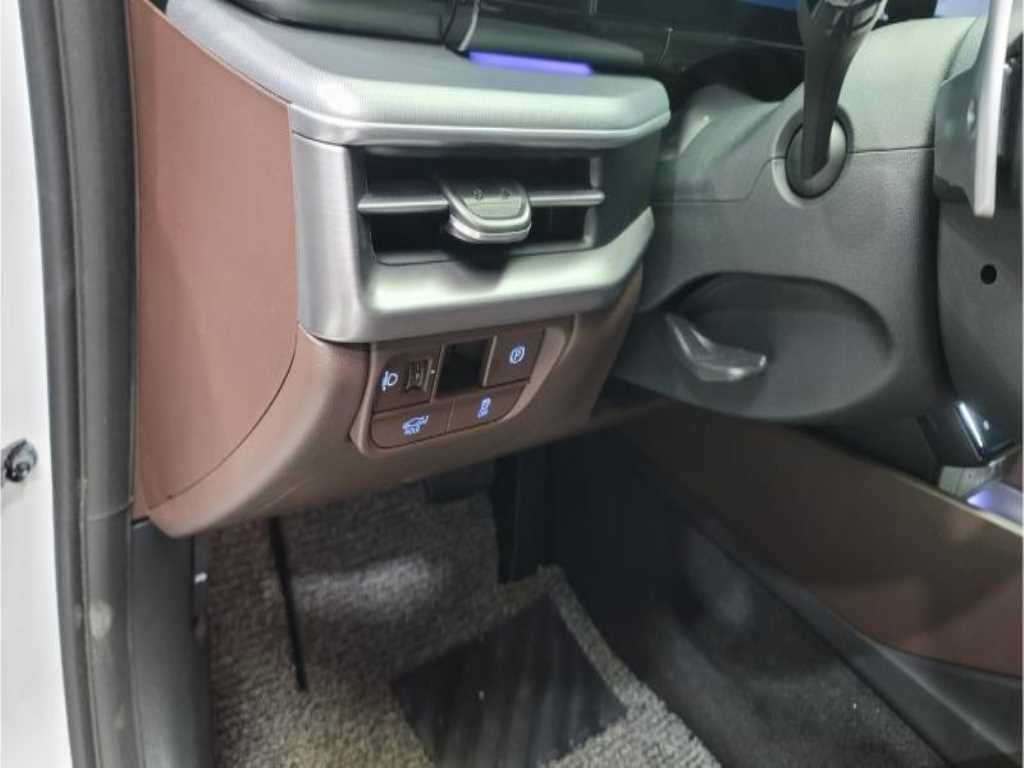 HYUNDAI Grandeur - Vista 2