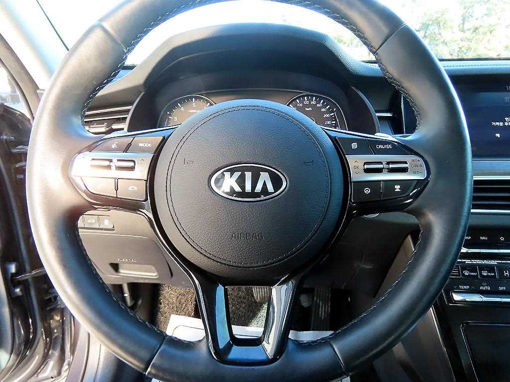 KIA K7 - Vista 8