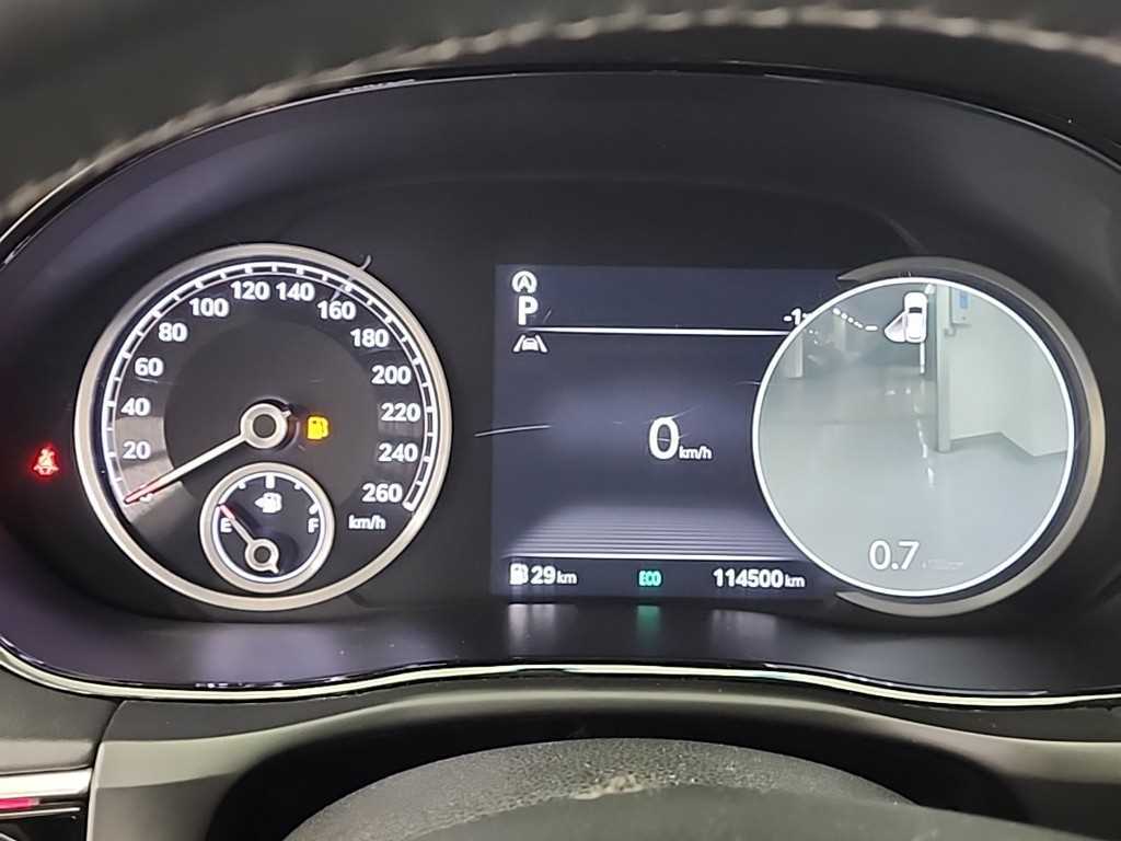 Genesis GV70 - Vista 6