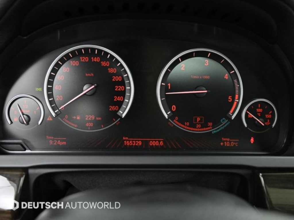 BMW 7 Series - Vista 8