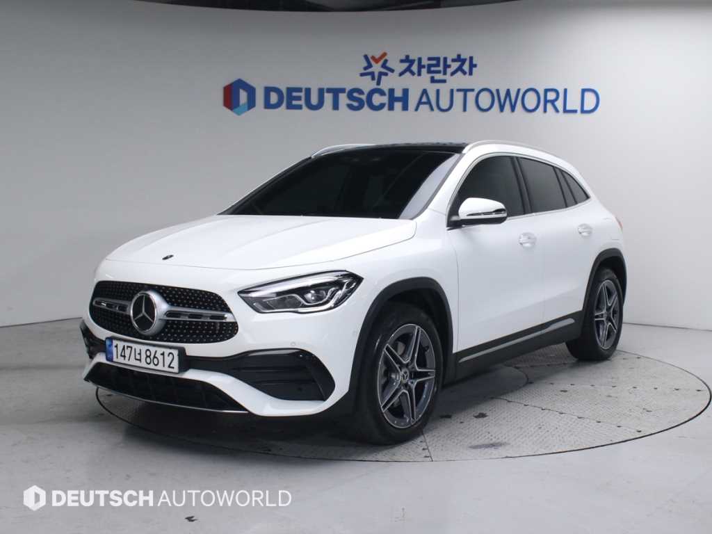 Mercedes Benz GLA Class - Vista 2