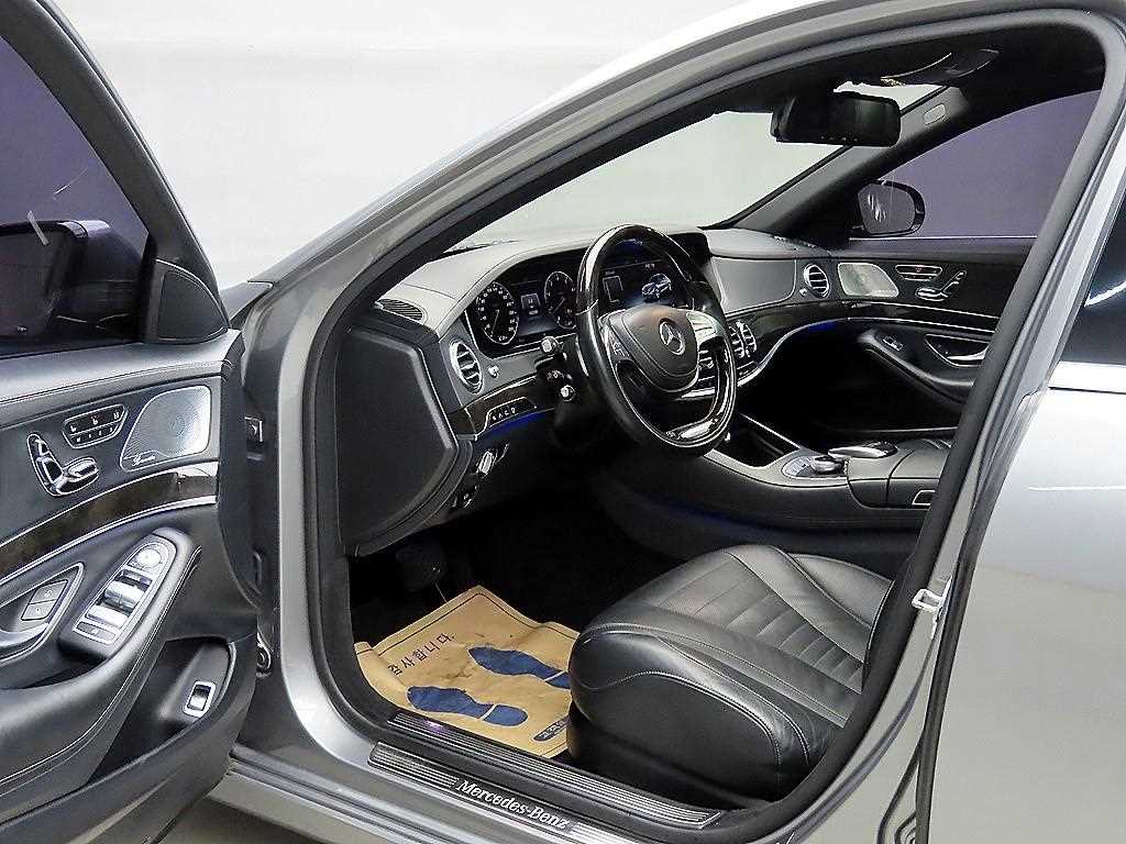 Mercedes Benz S Class - Vista 5